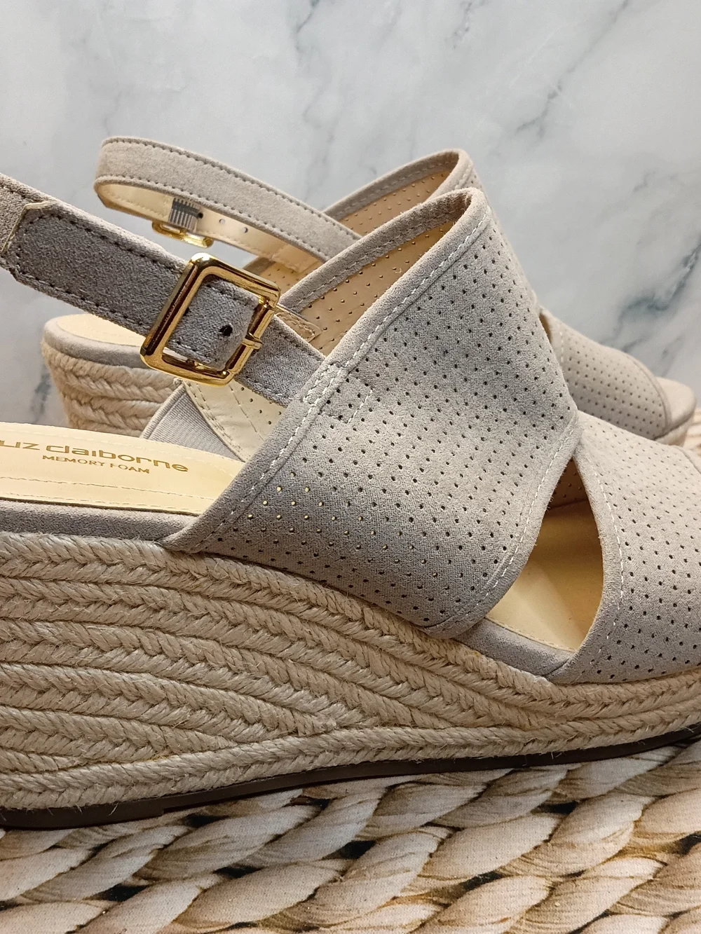 Liz Claiborne liz claiborne